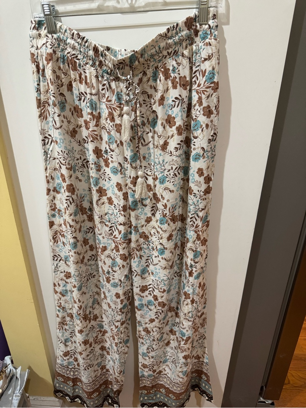 New Look Floral Wide-Leg Pants in Cream, Brown & Teal